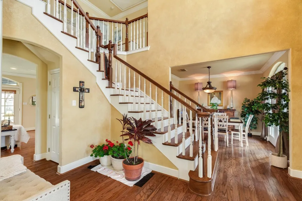 204 Arrowhead Drive Lake Jackson, TX 77566