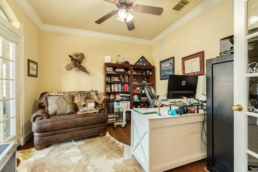 204 Arrowhead Drive Lake Jackson, TX 77566