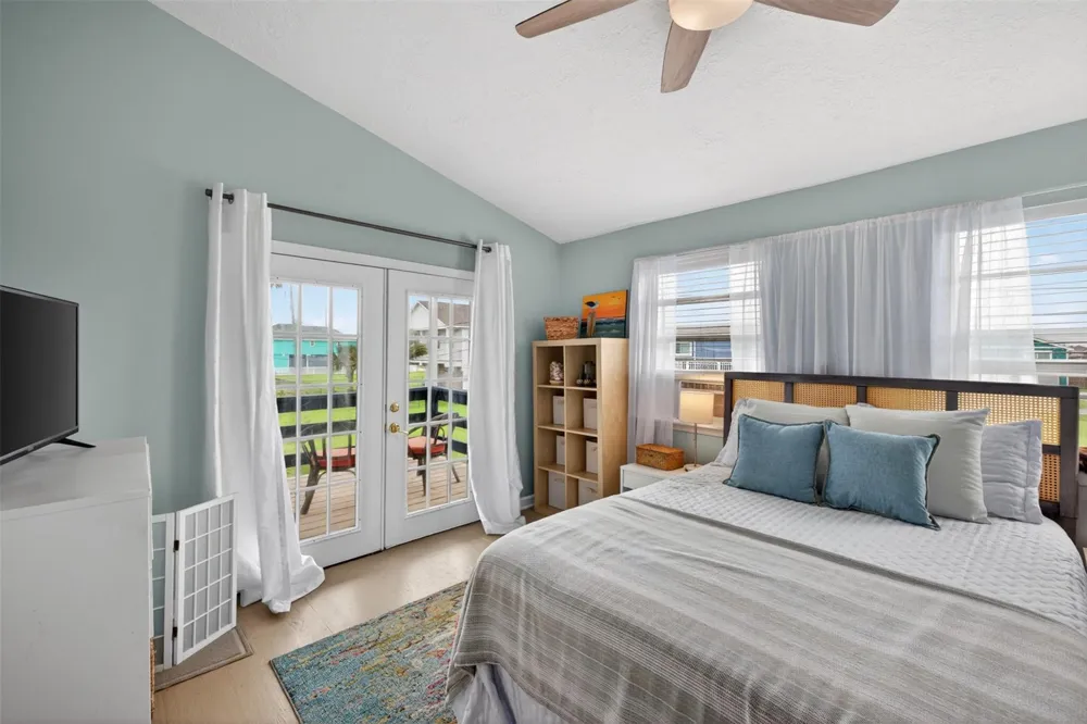 4134 Liberty Drive Galveston, TX 77554