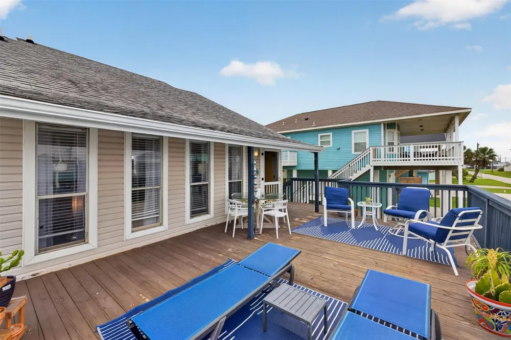 4134 Liberty Drive Galveston, TX 77554