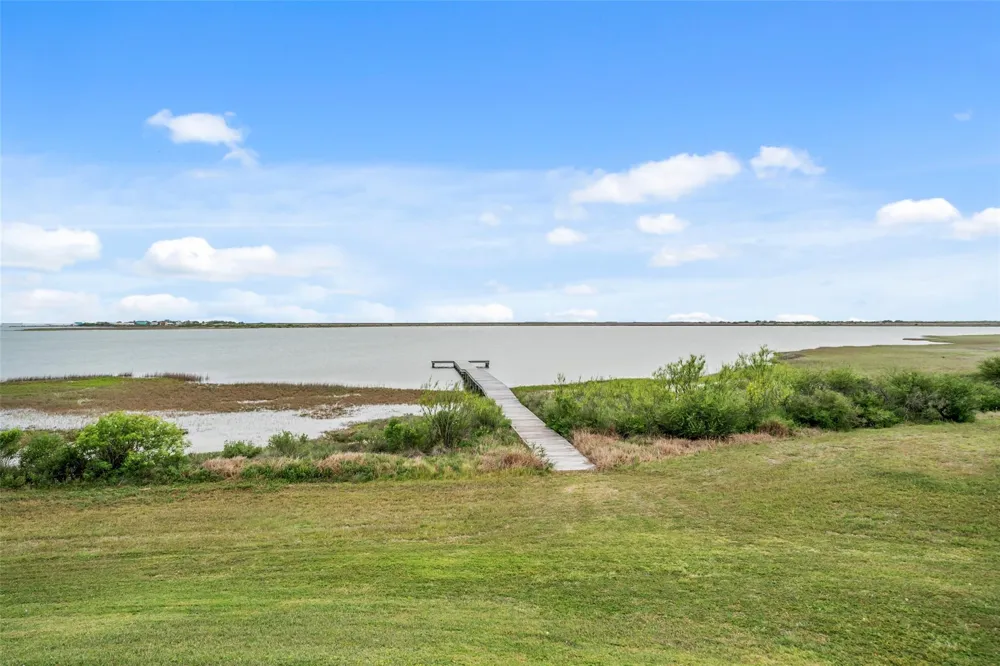 3204 Camp Hulen Drive Palacios, TX 77465