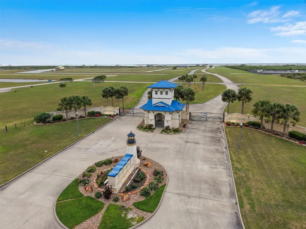 3204 Camp Hulen Drive Palacios, TX 77465