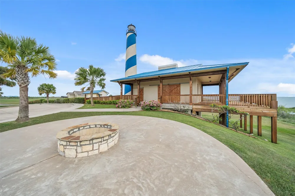 3129 Camp Hulen Drive Palacios, TX 77465