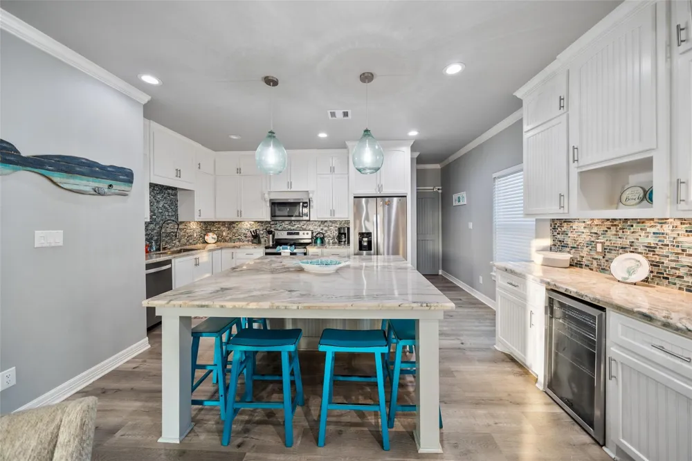 876 Palmetto Drive Port Bolivar, TX 77650
