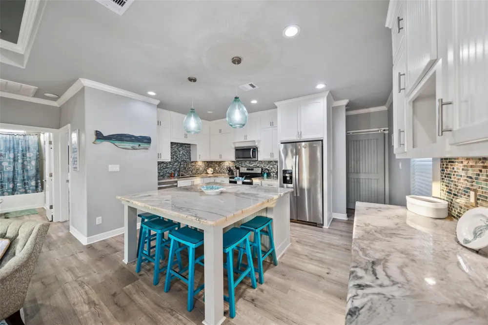 876 Palmetto Drive Port Bolivar, TX 77650
