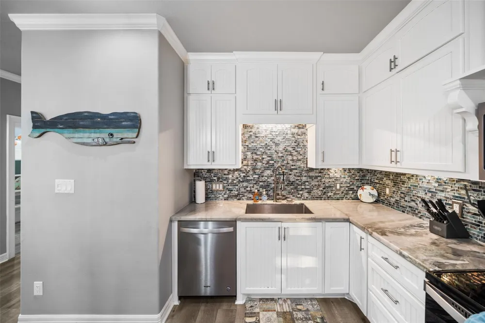 876 Palmetto Drive Port Bolivar, TX 77650