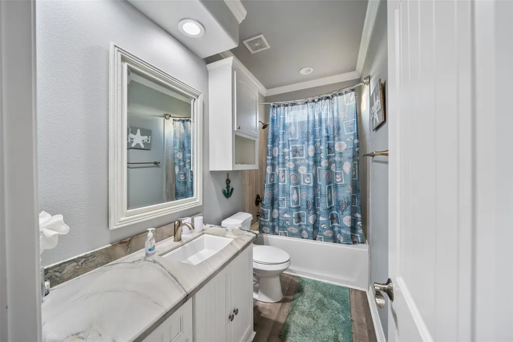 876 Palmetto Drive Port Bolivar, TX 77650