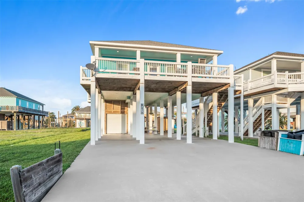 876 Palmetto Drive Port Bolivar, TX 77650