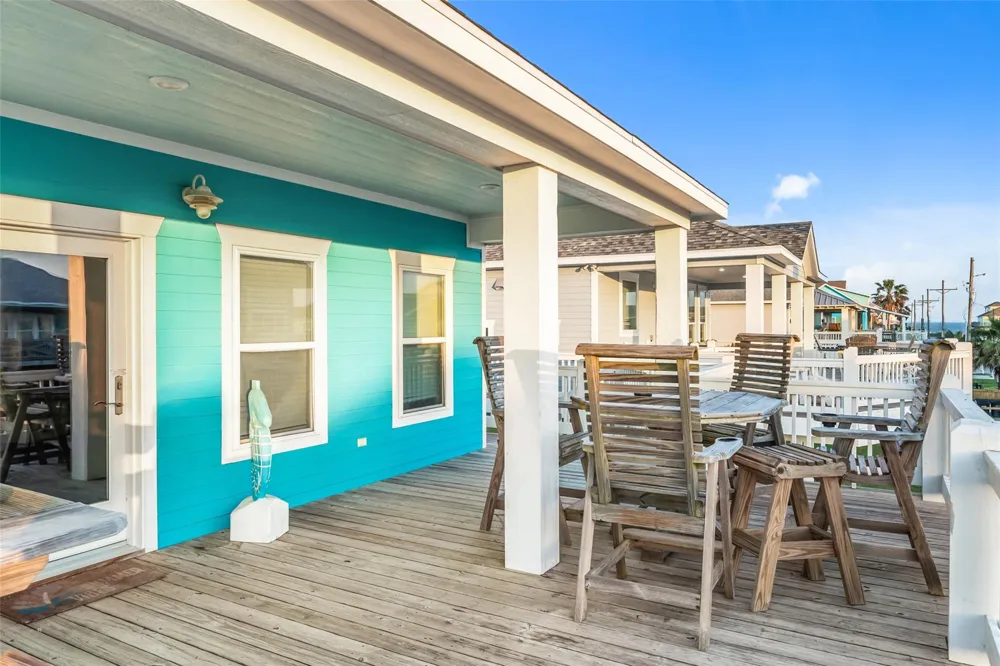 876 Palmetto Drive Port Bolivar, TX 77650