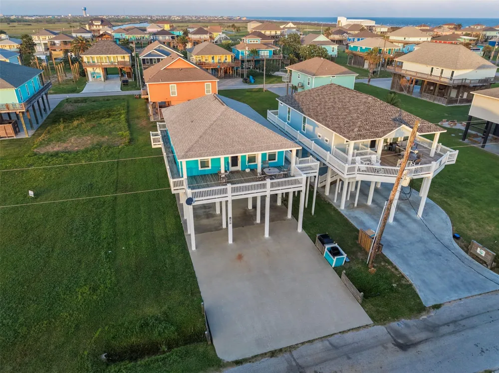 876 Palmetto Drive Port Bolivar, TX 77650