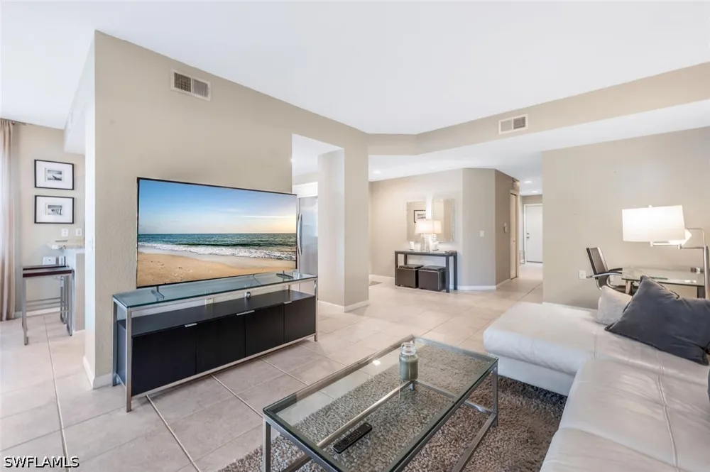 Blue Juniper Court #102 Naples, FL 34109