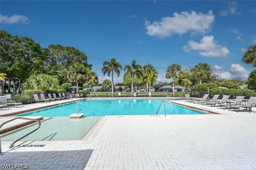 Blue Juniper Court #102 Naples, FL 34109