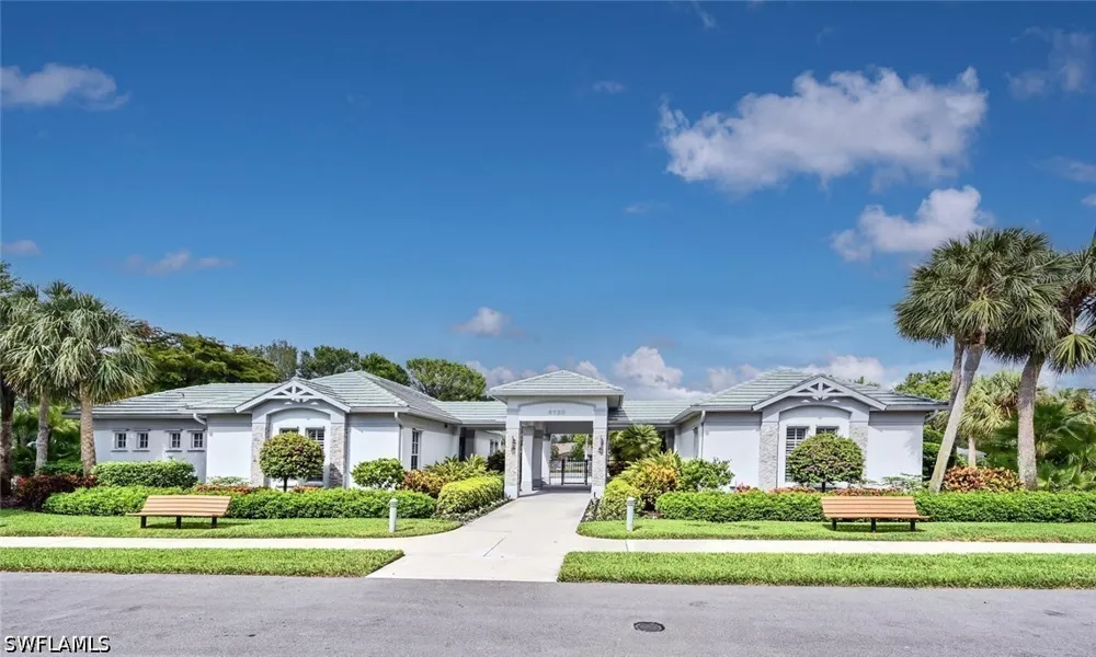 Blue Juniper Court #102 Naples, FL 34109