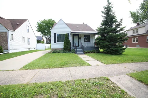 633 North Drive