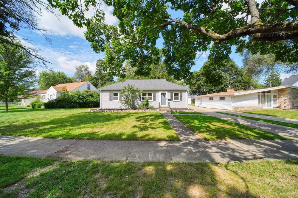 744 Briarcliff Road Jackson City, MI 49203