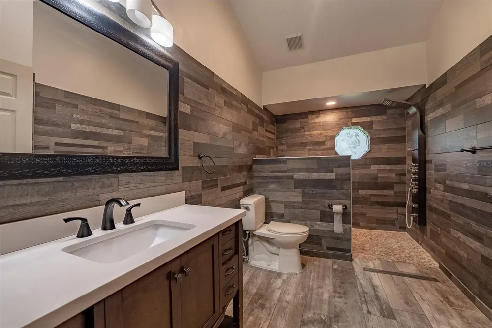 7141 WOODED VILLAGE LANE Orlando, FL 32835