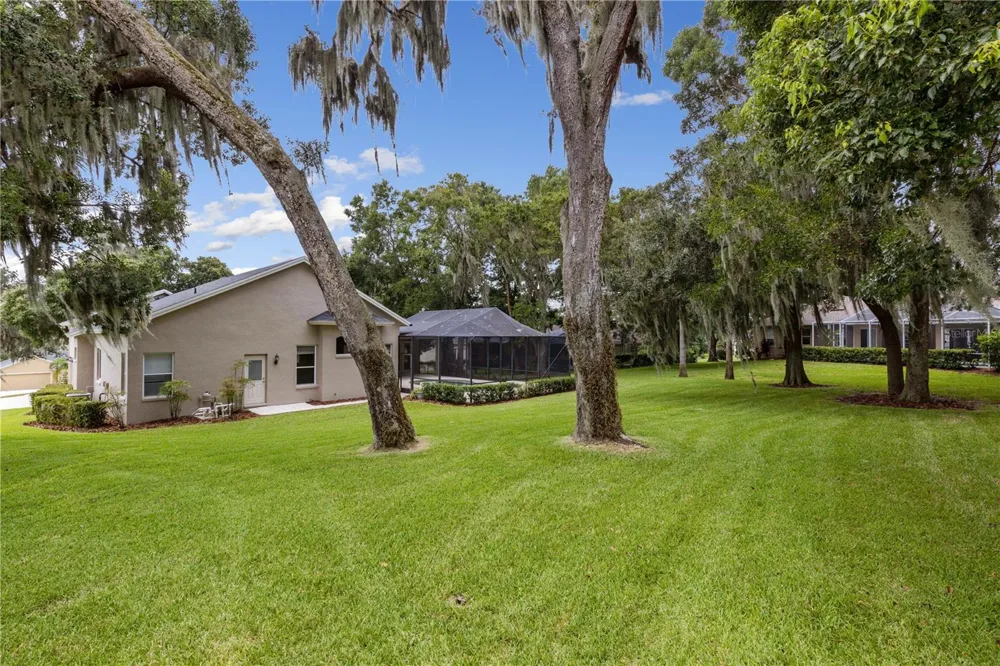 6330 ASHLEY DRIVE Lakeland, FL 33813