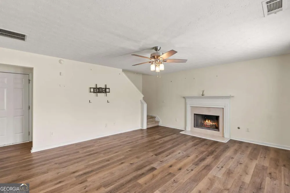 2137 Black Oak LN Ellenwood, GA 30294