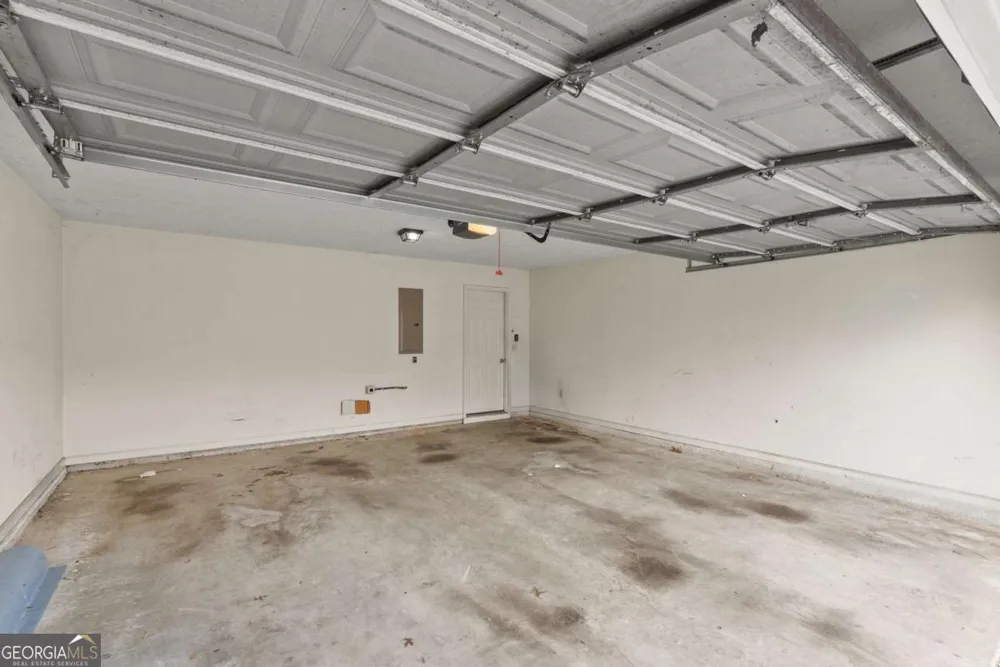 2137 Black Oak LN Ellenwood, GA 30294