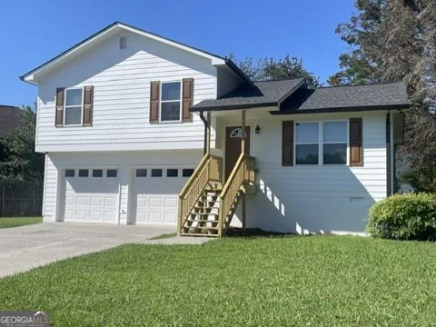 105 Thornwood DR NE