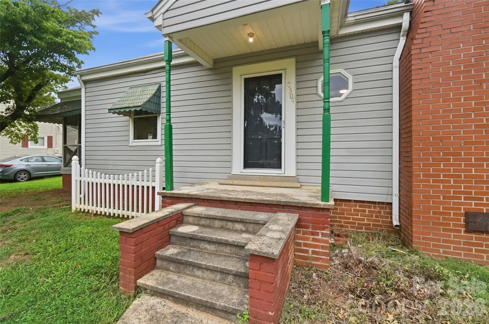 2304 Mclean Street Gastonia, NC 28054