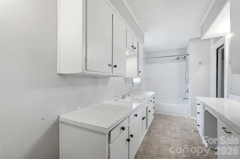 2304 Mclean Street Gastonia, NC 28054