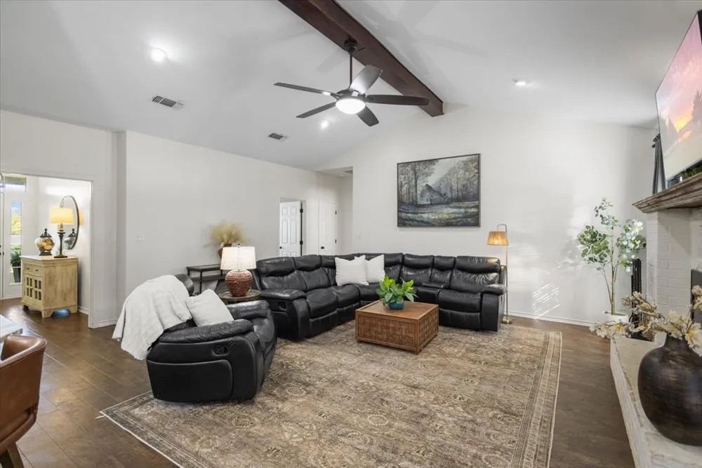 22205 US HIGHWAY 69 Mineola, TX 75773