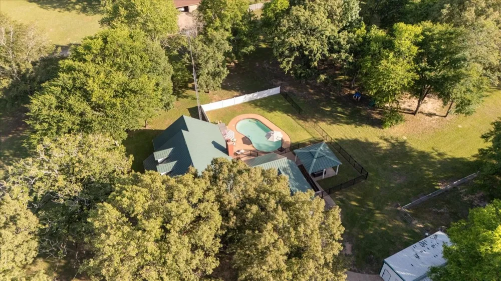 22205 US HIGHWAY 69 Mineola, TX 75773
