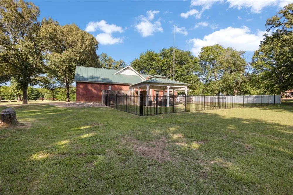 22205 US HIGHWAY 69 Mineola, TX 75773