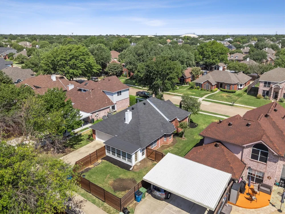 1622 Glenmore Drive Lewisville, TX 75077