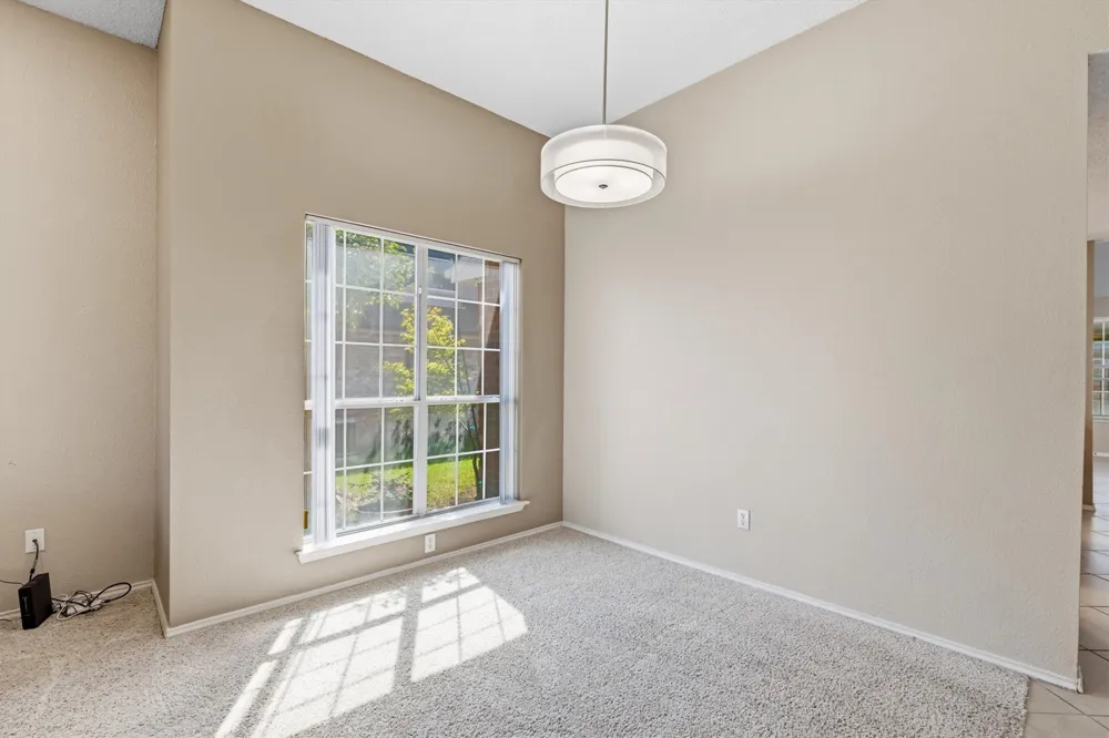 1622 Glenmore Drive Lewisville, TX 75077