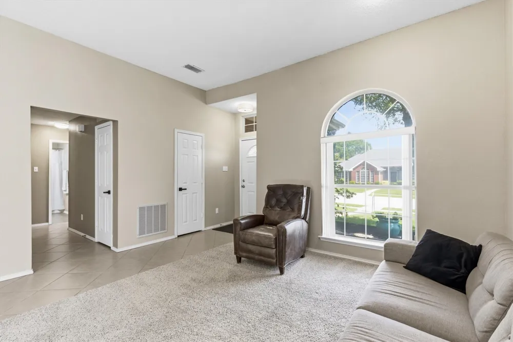 1622 Glenmore Drive Lewisville, TX 75077