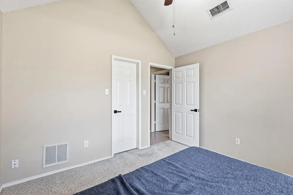 1622 Glenmore Drive Lewisville, TX 75077