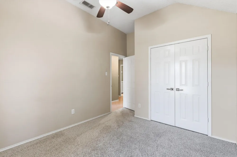 1622 Glenmore Drive Lewisville, TX 75077
