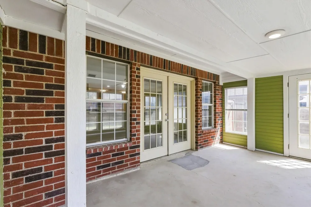 1622 Glenmore Drive Lewisville, TX 75077