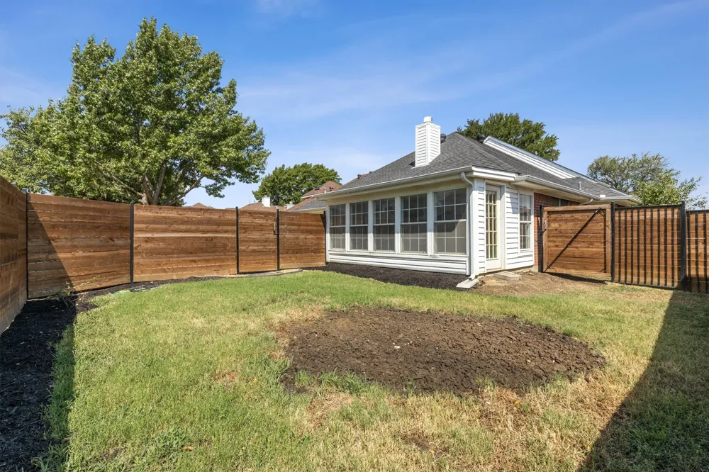 1622 Glenmore Drive Lewisville, TX 75077