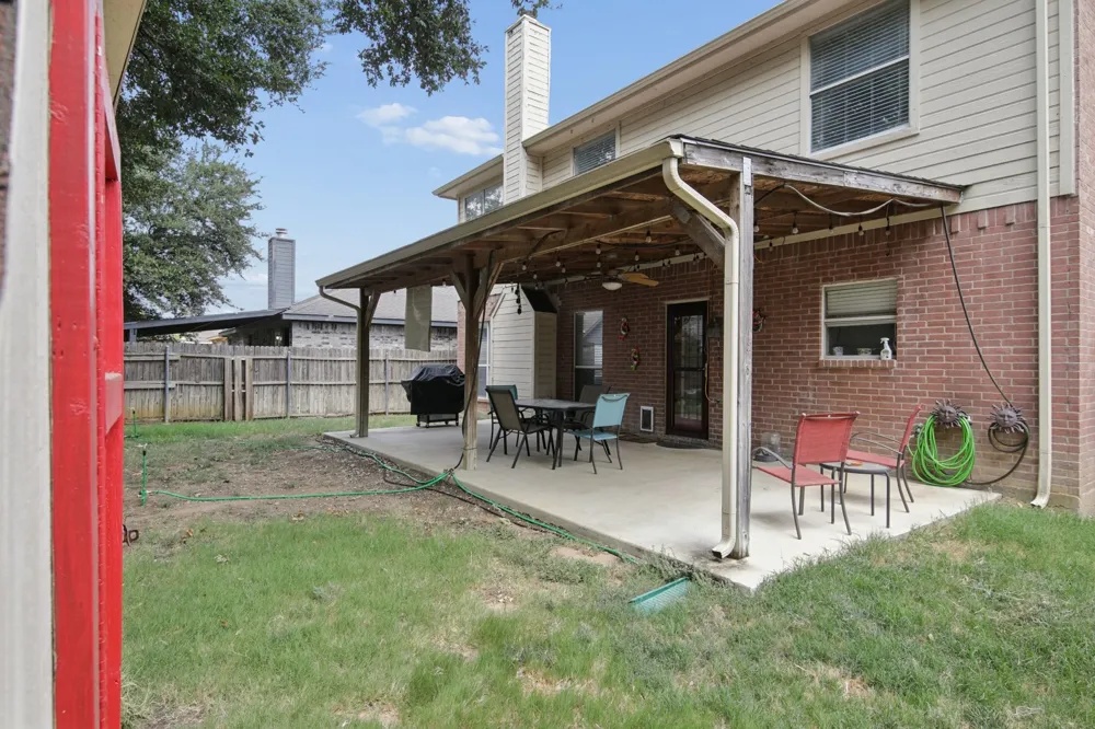 3039 Bosswood Court Grand Prairie, TX 75052
