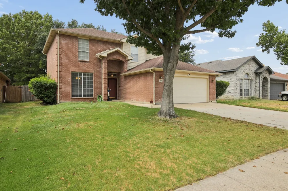 3039 Bosswood Court Grand Prairie, TX 75052