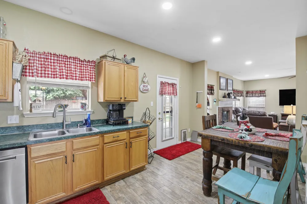 3039 Bosswood Court Grand Prairie, TX 75052