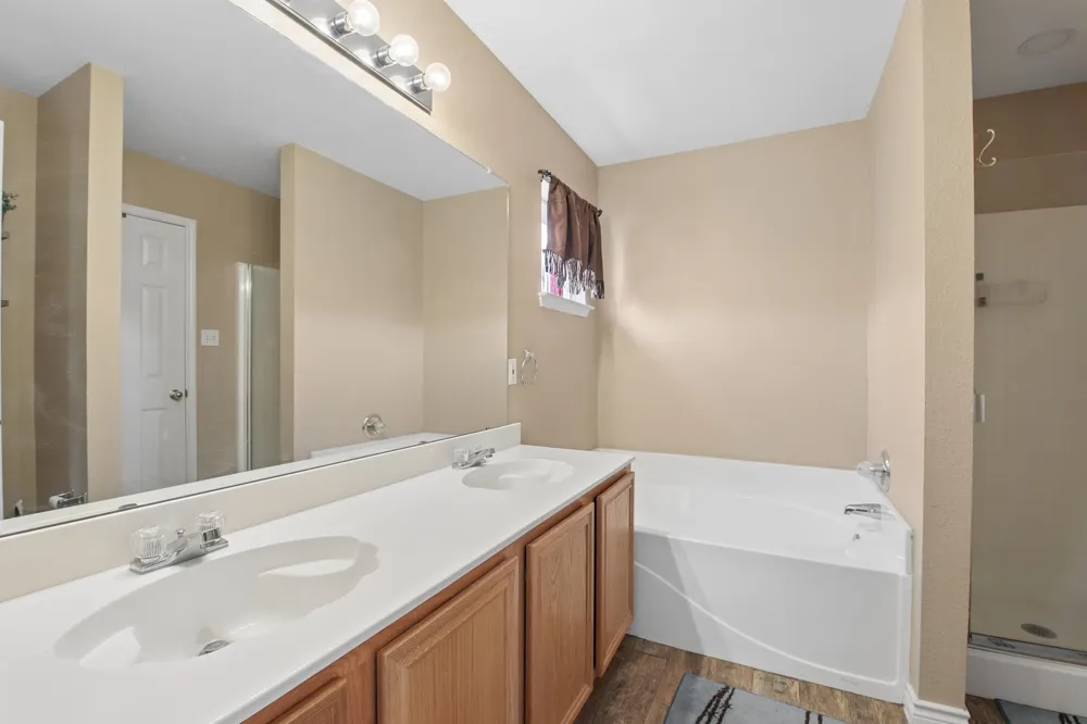 3039 Bosswood Court Grand Prairie, TX 75052