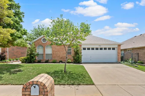 1916 Pine Ridge Drive