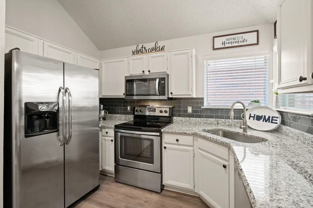 1916 Pine Ridge Drive Bedford, TX 76021