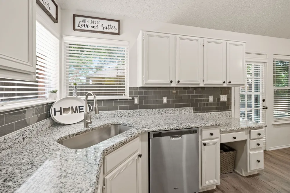 1916 Pine Ridge Drive Bedford, TX 76021