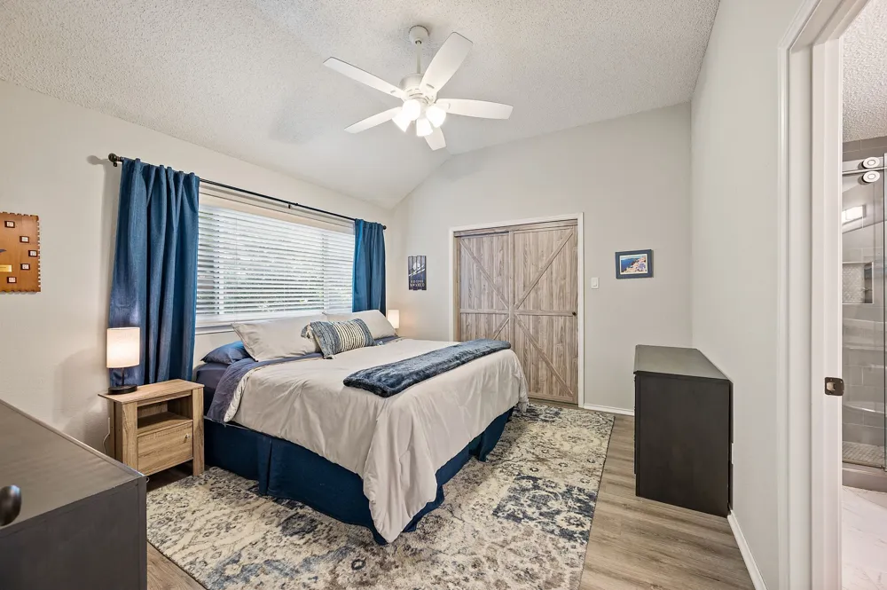 1916 Pine Ridge Drive Bedford, TX 76021