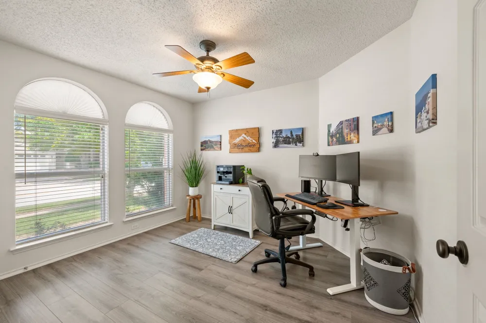 1916 Pine Ridge Drive Bedford, TX 76021