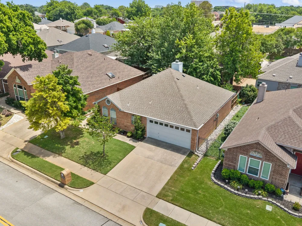 1916 Pine Ridge Drive Bedford, TX 76021