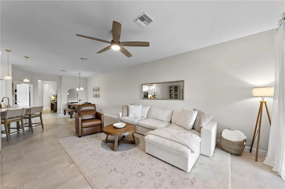 19512 Hinkley Drive Estero, FL 33928