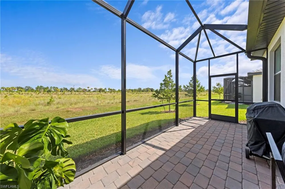 19512 Hinkley Drive Estero, FL 33928