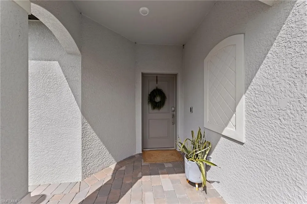 19512 Hinkley Drive Estero, FL 33928