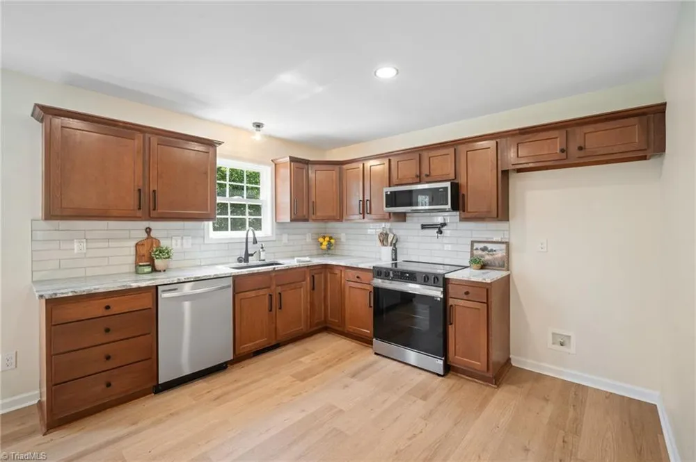 1984 Jerico Road Asheboro, NC 27205